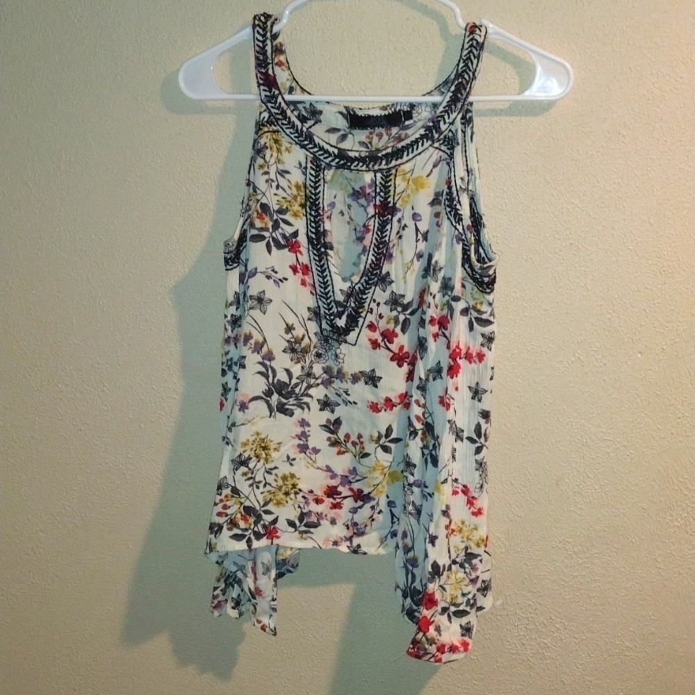 Open Shoulder Embroidered Floral BKE Boutique Top S